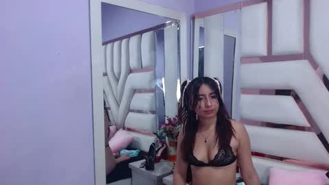 Snapshot of abby_pop_ chatting on September 19, 1:32 pm abby pop online show from September 19, 1:32 pm