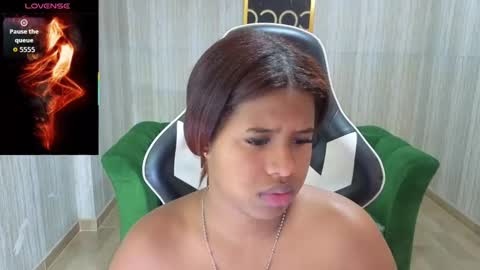 Snapshot of abby_t_ chatting on October 8, 2:49 am abby online show from October 8, 2:49 am