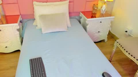 abbye rose online show from June 17, 7:48 pm