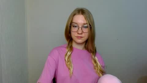 Abby Lovense is active online show from November 28, 9:56 am