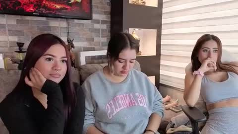 Snapshot of abella_as_ chatting on September 24, 4:06 pm abella_as_ online show from September 24, 4:06 pm