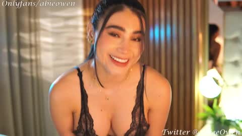 Snapshot of abie_owen chatting on February 12, 10:37 pm abie_owen online show from February 12, 10:37 pm