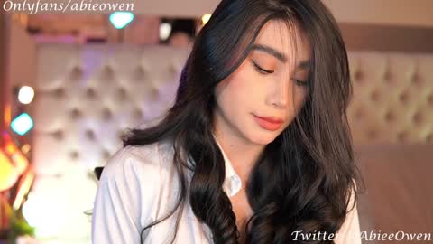 Snapshot of abie_owen chatting on January 4, 12:05 am abie_owen online show from January 4, 12:05 am
