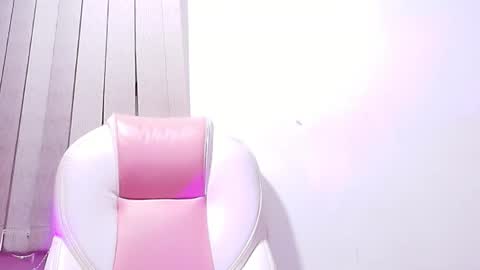 Snapshot of abiigail_fox chatting on September 9, 3:06 am Abigail online show from September 9, 3:06 am