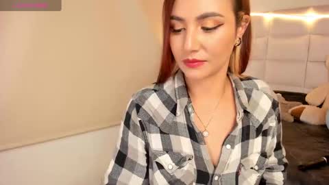 Snapshot of abril_dash chatting on February 17, 8:27 pm Abril online show from February 17, 8:27 pm