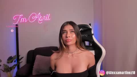 Snapshot of abril_w18 chatting on February 23, 1:53 am My name is Alexa. Please say hello I like to chat with you. If you have requests please use tip online show from February 23, 1:53 am