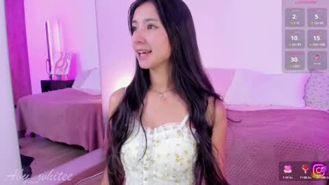 Snapshot of aby_whitee chatting on February 10, 3:24 am Aby online show from February 10, 3:24 am
