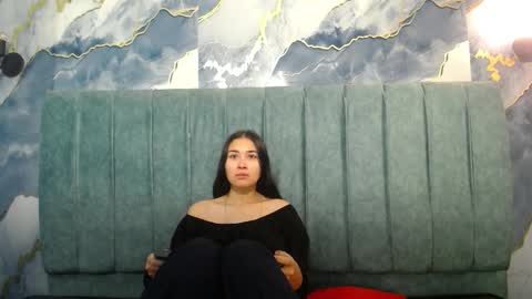 Adaira online show from December 18, 9:25 am