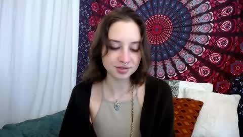 Adalyn online show from November 25, 1:46 pm