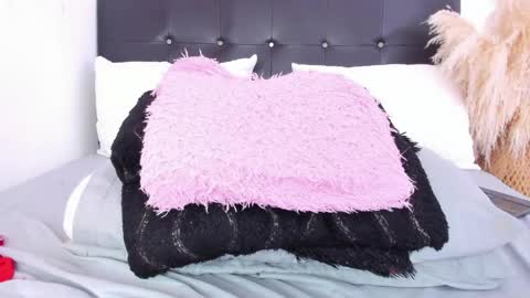 Cloe Adams  online show from June 3, 2:33 pm