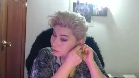 adan_romanoff online show from November 2, 7:01 am