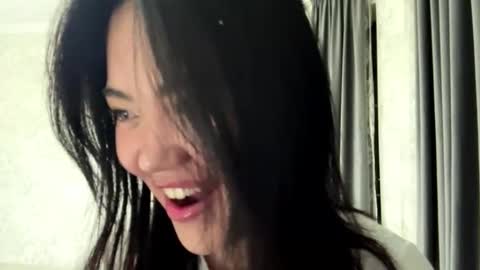 Mary online show from October 17, 1:47 pm