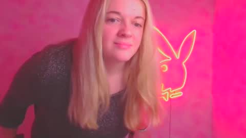 Adele online show from November 15, 1:01 pm