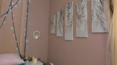 adelesilvy online show from April 1, 1:50 am