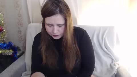 adelinalawson online show from February 10, 6:09 am