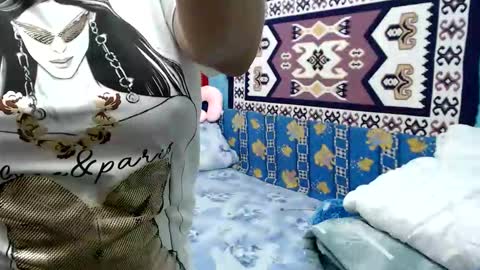 Snapshot of adelineblueeyes chatting on October 4, 11:38 am Larisa online show from October 4, 11:38 am
