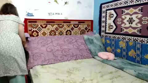 Snapshot of adelineblueeyes chatting on September 22, 4:33 am Larisa online show from September 22, 4:33 am