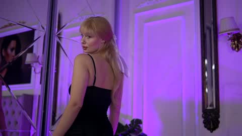 Snapshot of adelineking chatting on January 14, 3:11 am Ade online show from January 14, 3:11 am