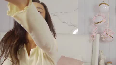 adoracortes online show from September 21, 6:01 am