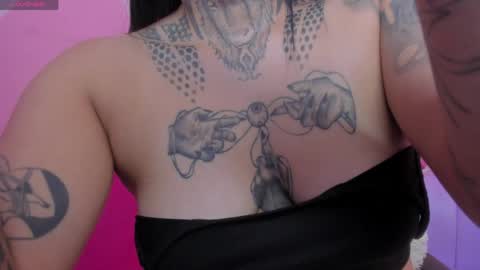 adri_tatto_ online show from May 15, 11:40 pm