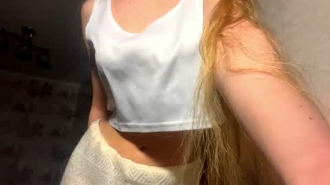 Caroline online show from April 24, 3:59 pm