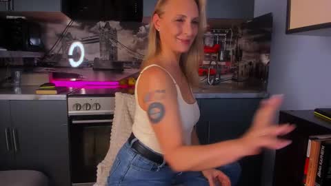 OneAfa online show from November 3, 6:56 pm