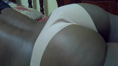 africanngirl online show from December 27, 8:35 am