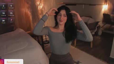 Snapshot of afrodita__25 chatting on February 24, 10:36 pm Emma online show from February 24, 10:36 pm