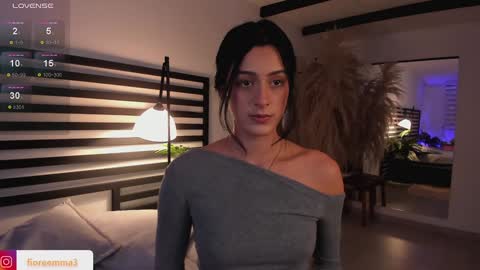 Snapshot of afrodita__25 chatting on December 21, 8:32 pm Emma online show from December 21, 8:32 pm