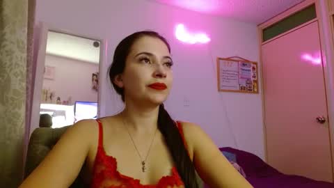 afrodithaa_ online show from March 5, 1:23 am