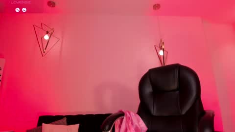 Agatha online show from February 8, 1:44 pm