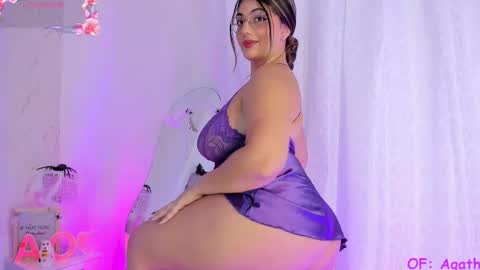 Snapshot of agathaowens chatting on October 7, 1:54 am Agatha Owens online show from October 7, 1:54 am