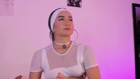 Maggie   online show from January 5, 10:24 pm