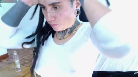 Agness online show from October 10, 7:52 pm