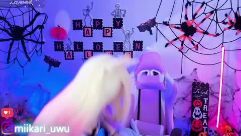 Ahri help me get to 100  online show from November 2, 4:05 am