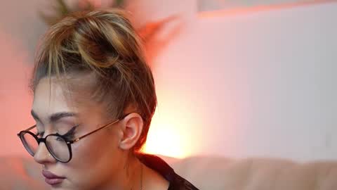  Aileen  online show from October 24, 6:48 pm