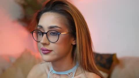  Aileen  online show from November 23, 9:05 pm