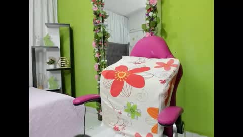 Ailen online show from February 25, 6:50 pm