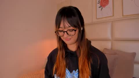 Aily Yozuko online show from December 19, 3:10 am