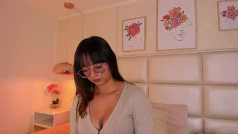 Aily Yozuko online show from June 12, 2:30 am