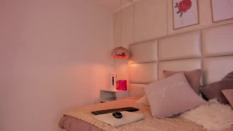 Snapshot of aily_yozuko chatting on October 10, 3:11 am Aily Yozuko online show from October 10, 3:11 am