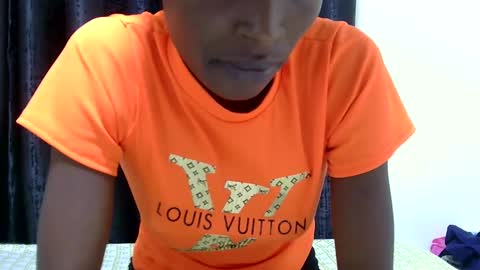 Snapshot of air_hottess chatting on January 1, 3:24 pm Cindy online show from January 1, 3:24 pm