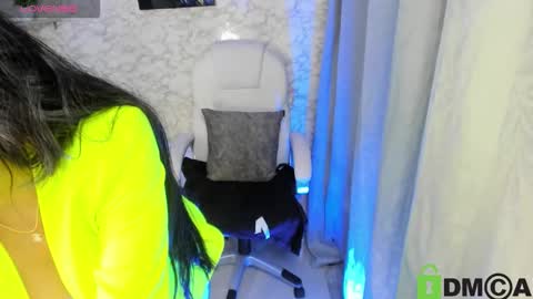 aisha__cambell online show from December 2, 10:34 pm