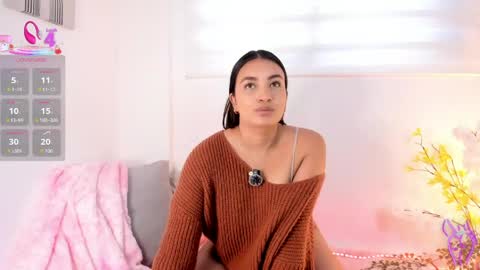Aisha online show from April 13, 9:15 pm