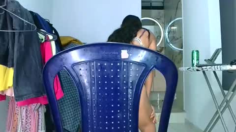 aisha koswell3 online show from April 19, 5:29 am