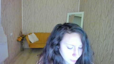 Snapshot of aisharouhi chatting on December 10, 5:17 am Aisha online show from December 10, 5:17 am