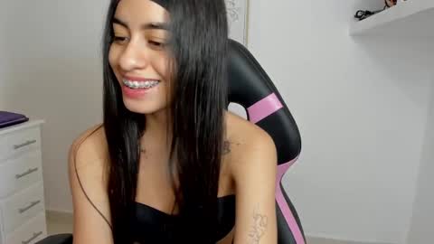 VALENTINA  independent online show from March 6, 12:32 am