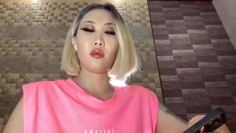 Akemi online show from October 5, 1:27 pm