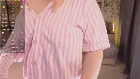 Aki online show from October 30, 3:13 pm