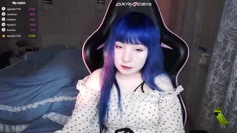 akirahartyx online show from February 18, 1:55 pm